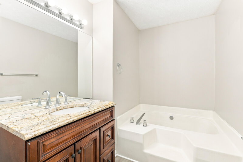 0/Mo, 286 Sweetwater Circle Powder Springs, GA 30127 Primary Bathroom View 2