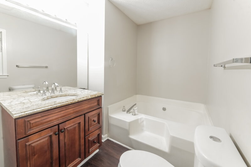 1,855/Mo, 286 Sweetwater Circle Powder Springs, GA 30127 Main Bathroom View 2