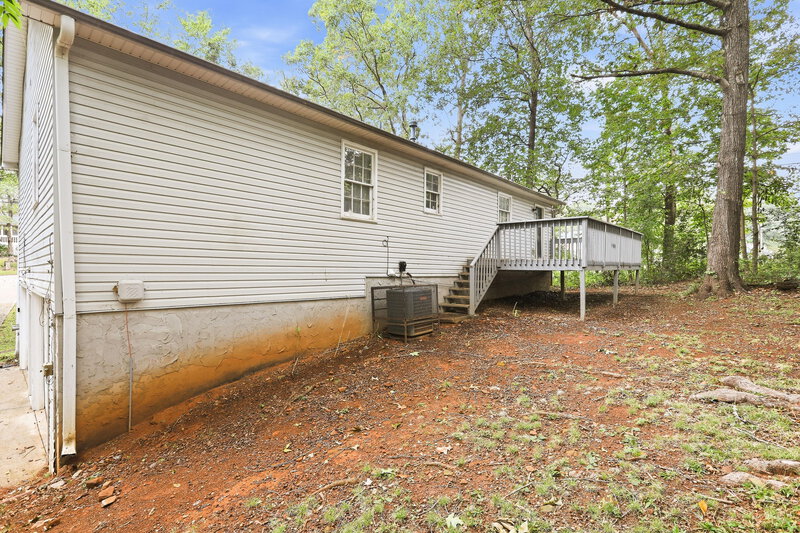 0/Mo, 286 Sweetwater Circle Powder Springs, GA 30127 Rear View 2