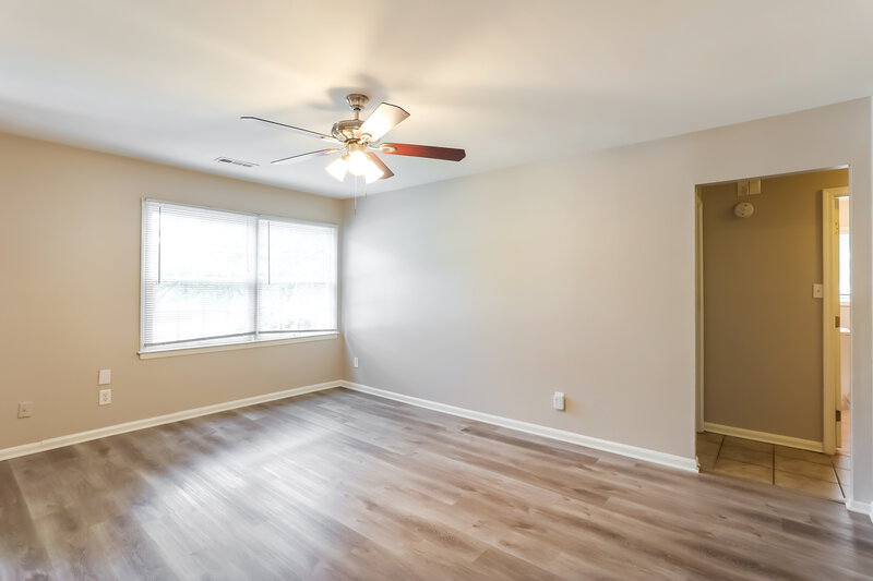 1,435/Mo, 1550 Flicker Road Jonesboro, GA 30238 Living Room View