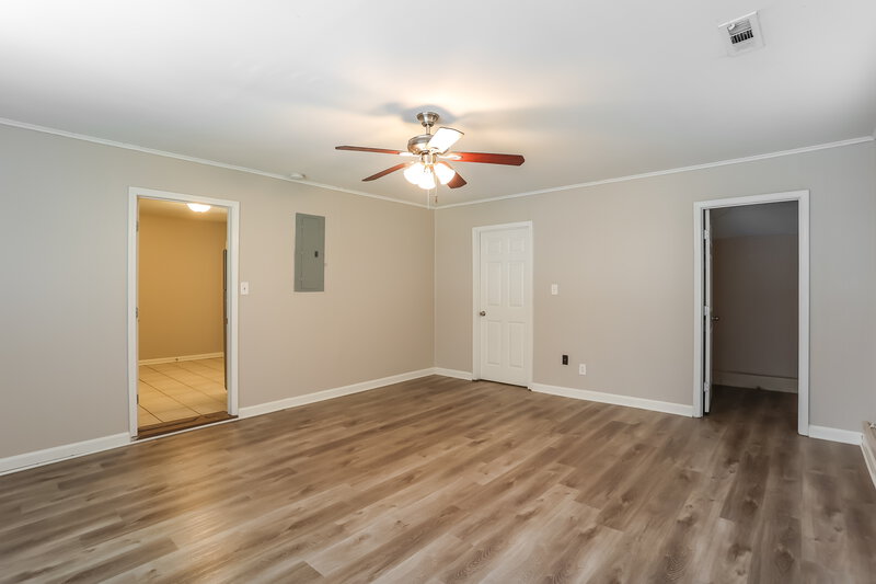 1,435/Mo, 1550 Flicker Road Jonesboro, GA 30238 Family Room View 2