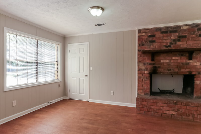 2,660/Mo, 3212 Goldenchain Drive Lithonia, GA 30038 Living Room View