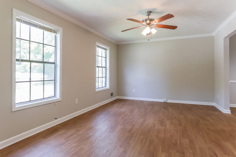 2,660/Mo, 3212 Goldenchain Drive Lithonia, GA 30038 Living Room View 3