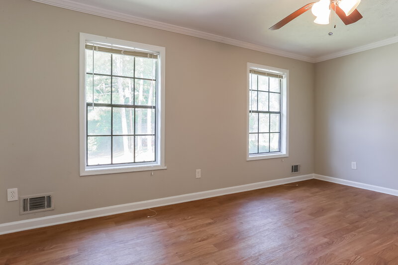2,660/Mo, 3212 Goldenchain Drive Lithonia, GA 30038 Living Room View 4