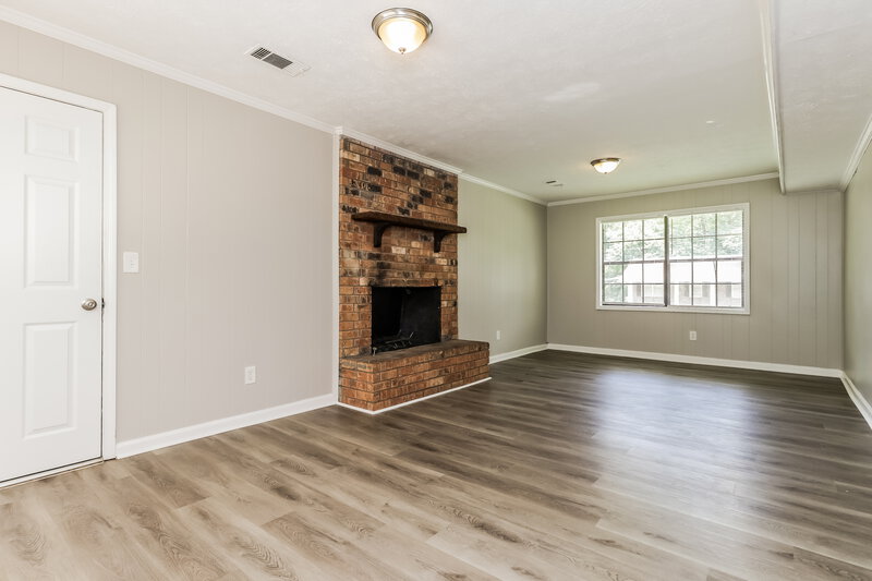 1,950/Mo, 3212 Goldenchain Drive Lithonia, GA 30038 Family Room View