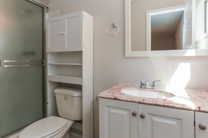 2,660/Mo, 3212 Goldenchain Drive Lithonia, GA 30038 Bathroom View