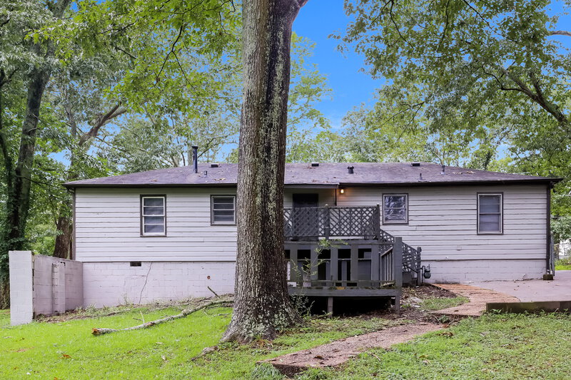 0/Mo, 6281 Denny Lane Mableton, GA 30126 Rear View