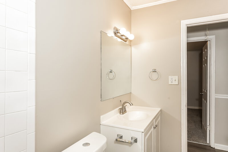 1,680/Mo, 123 Sir Gregory Manor Lawrenceville, GA 30044 Main Bathroom View 2