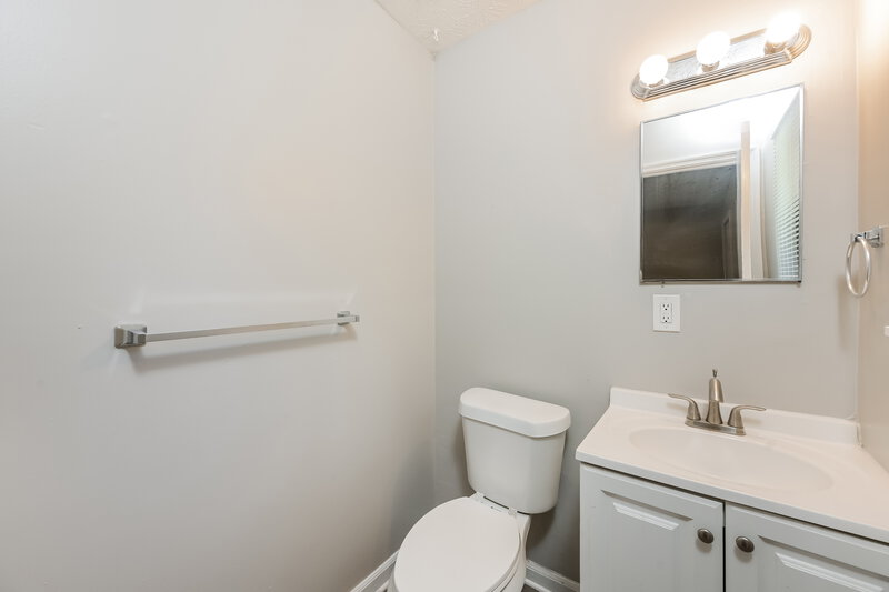 1,680/Mo, 123 Sir Gregory Manor Lawrenceville, GA 30044 Bathroom View
