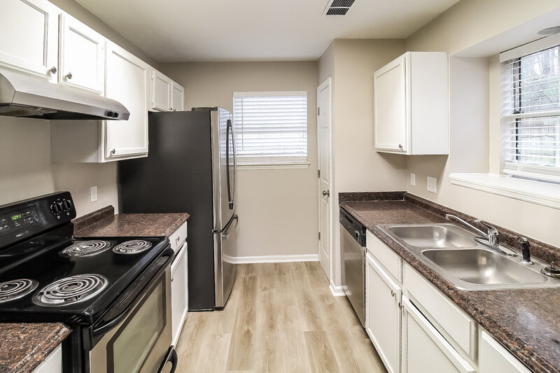 1,760/Mo, 1970 Corners Cir Lithonia, GA 30058 Kitchen View