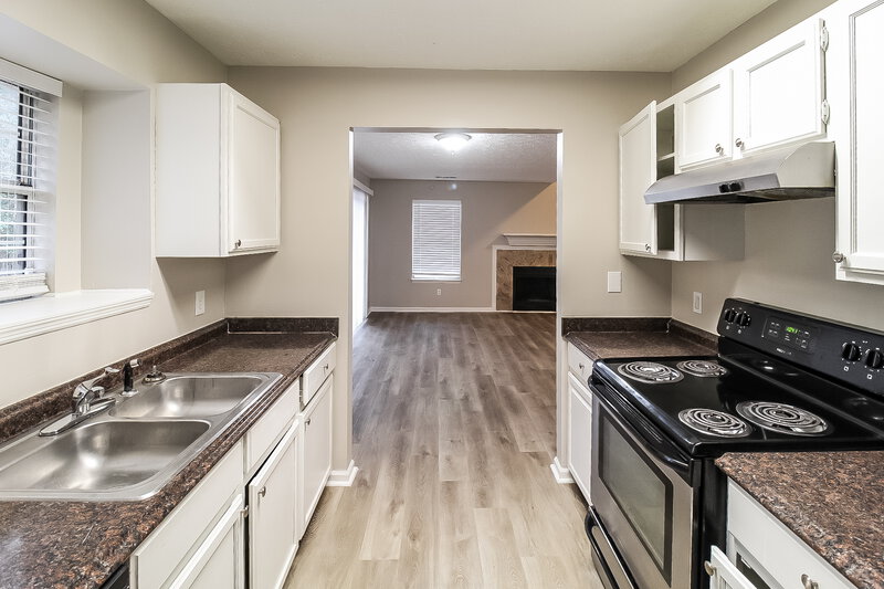 1,760/Mo, 1970 Corners Cir Lithonia, GA 30058 Kitchen View 2