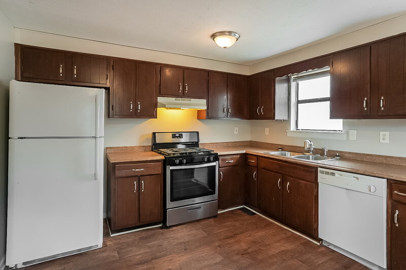 1,640/Mo, 5840 Pair Court Douglasville, GA 30135 Kitchen View