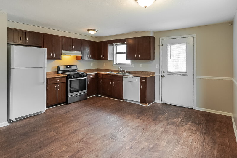 1,640/Mo, 5840 Pair Court Douglasville, GA 30135 Kitchen View 2