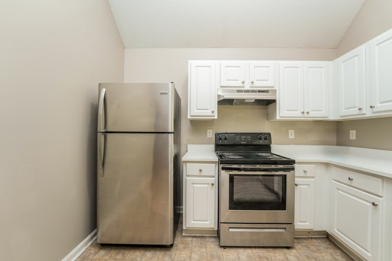 1,595/Mo, 804 Hillandale Lane Lithonia, GA 30058 Kitchen View 2