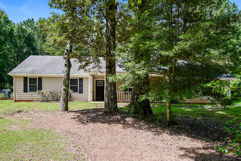 2,100/Mo, 160 Willow Shoals Drive Covington, GA 30016 External View