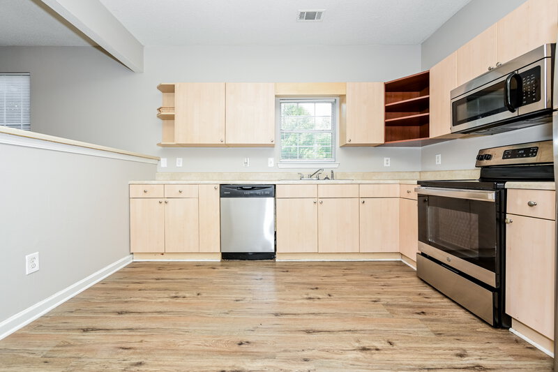 2,350/Mo, 2499 Brianna Drive Hampton, GA 30228 Kitchen View