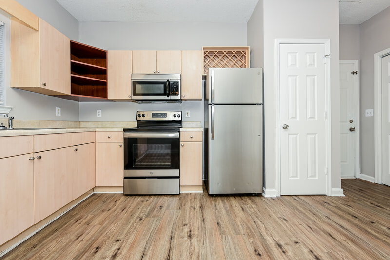 2,350/Mo, 2499 Brianna Drive Hampton, GA 30228 Kitchen View 2