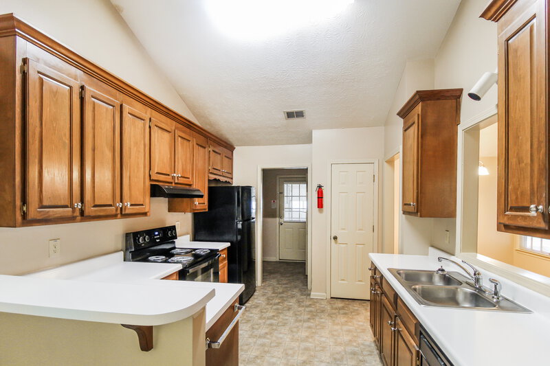 1,895/Mo, 4371 Fiddlers Bend Loganville, GA 30052 Kitchen View