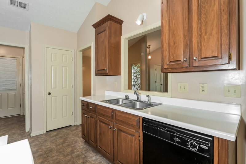 1,890/Mo, 4371 Fiddlers Bend Loganville, GA 30052 Kitchen View