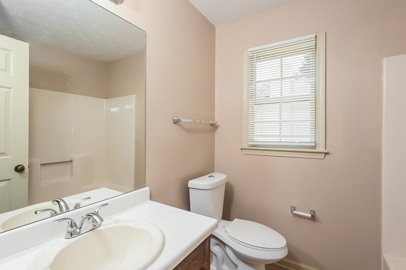 1,890/Mo, 4371 Fiddlers Bend Loganville, GA 30052 Bathroom View