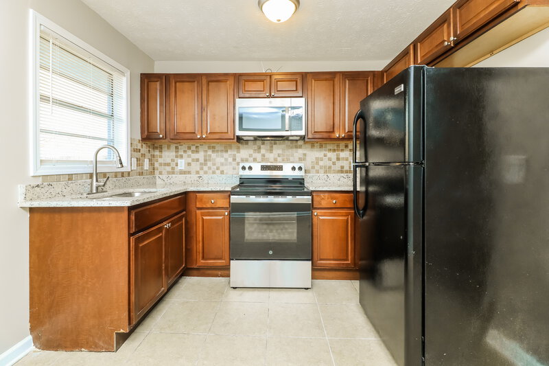 2,320/Mo, 4220 Steading Road Powder Springs, GA 30127 Kitchen View