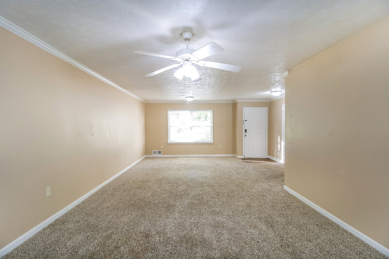 1,775/Mo, 837 Hemingway Road Stone Mountain, GA 30088 Living Room View 2