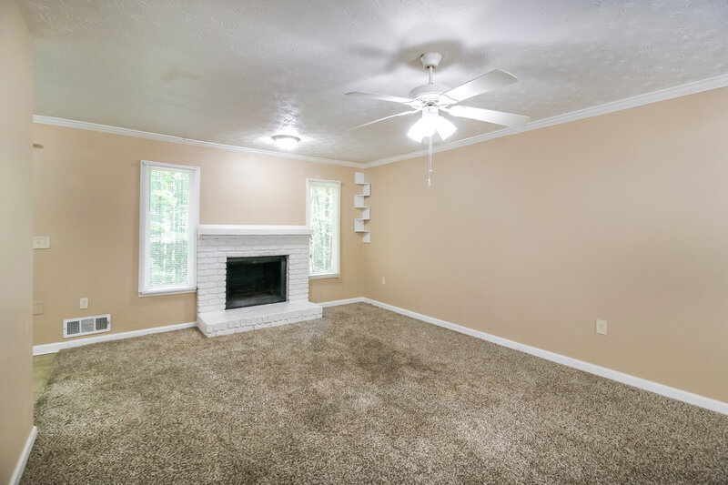 1,775/Mo, 837 Hemingway Road Stone Mountain, GA 30088 Living Room View 3