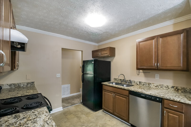1,775/Mo, 837 Hemingway Road Stone Mountain, GA 30088 Kitchen View 2