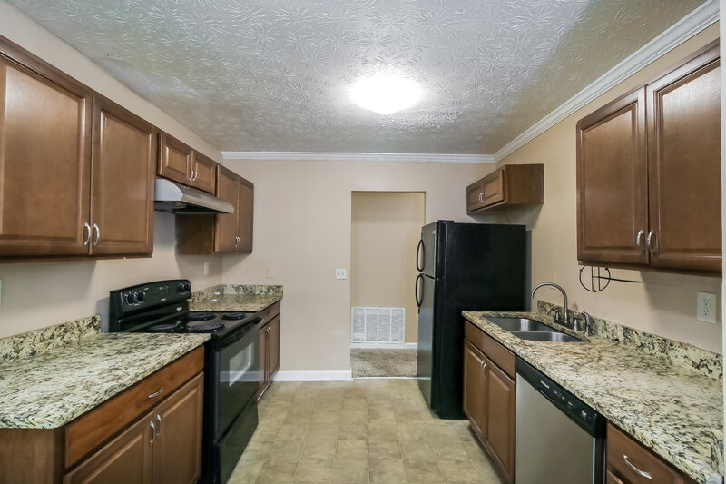1,775/Mo, 837 Hemingway Road Stone Mountain, GA 30088 Kitchen View 3