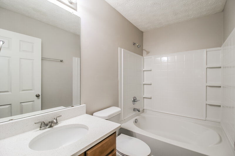 1,645/Mo, 4059 Browne Court Conley, GA 30288 Main Bathroom View