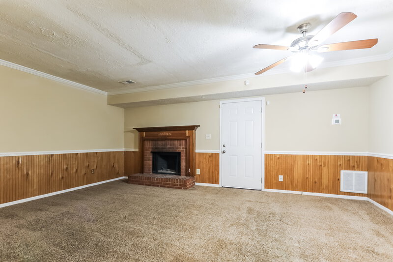 1,290/Mo, 700 Redland Dr Jonesboro, GA 30238 Living Room View 2