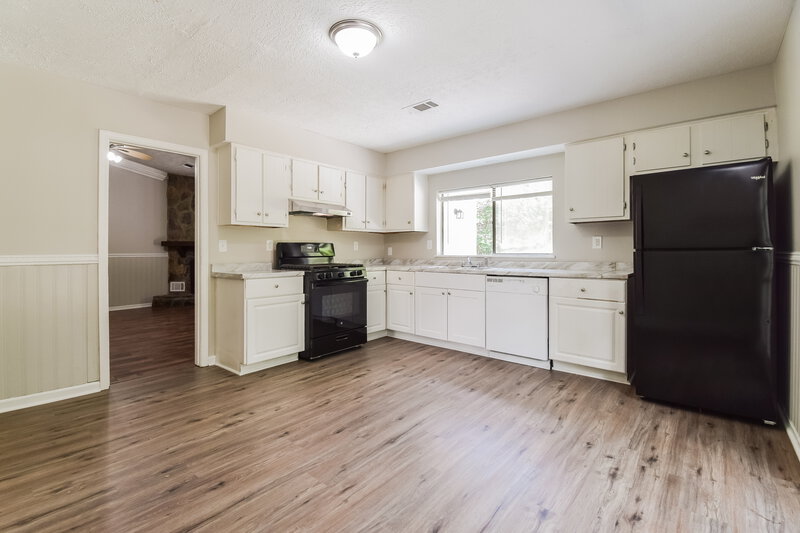1,830/Mo, 3845 Scarsborough Drive Lawrenceville, GA 30044 Kitchen View
