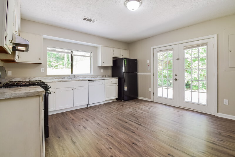 1,830/Mo, 3845 Scarsborough Drive Lawrenceville, GA 30044 Kitchen View 2