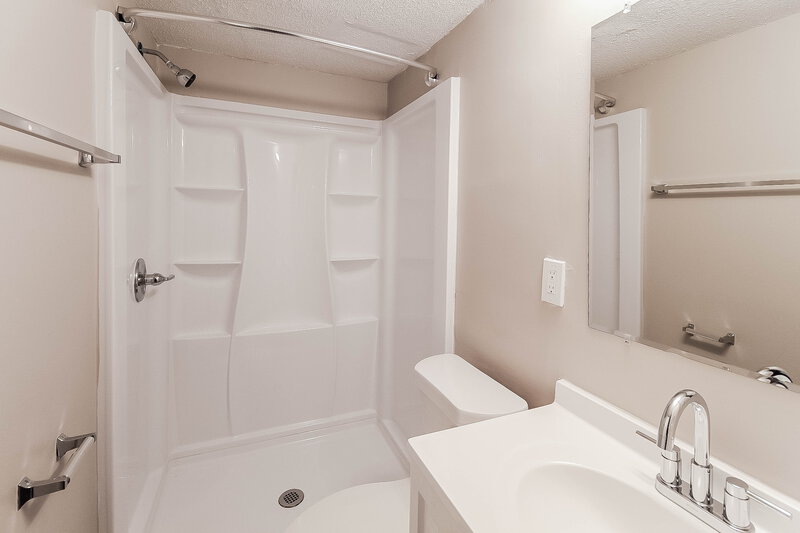 1,855/Mo, 3611 Tufts Court Decatur, GA 30034 Bathroom View 2