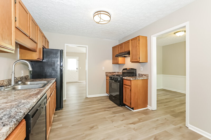 1,900/Mo, 1782 Red Rose Lane Loganville, GA 30052 Kitchen View 2