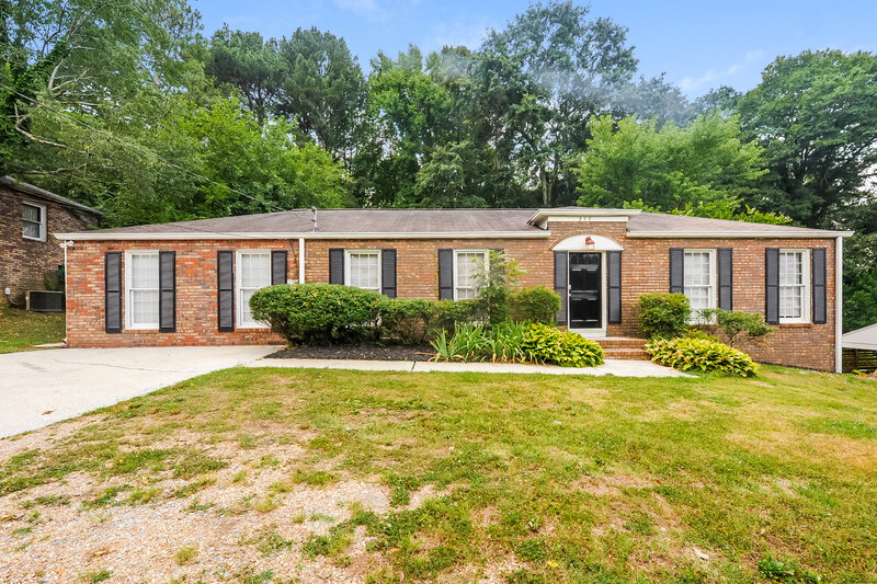 0/Mo, 315 Norcross St Roswell, GA 30075 External View