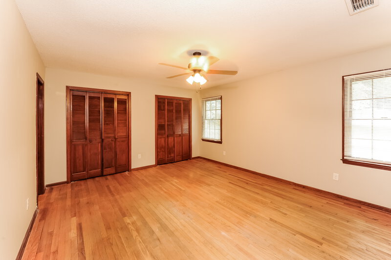 0/Mo, 315 Norcross St Roswell, GA 30075 Main Bedroom View