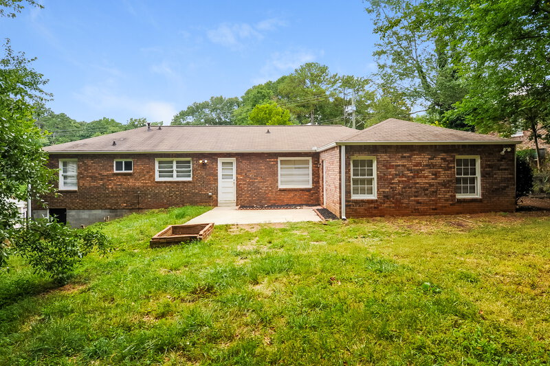 0/Mo, 315 Norcross St Roswell, GA 30075 Rear View