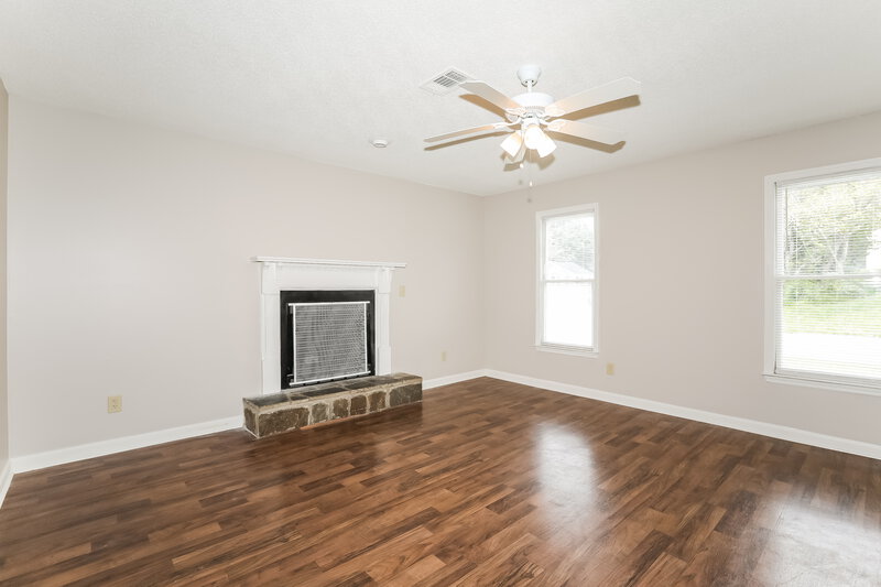 1,885/Mo, 2404 Boone Court Snellville, GA 30078 Living Room View