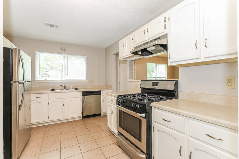 1,885/Mo, 2404 Boone Court Snellville, GA 30078 Kitchen View