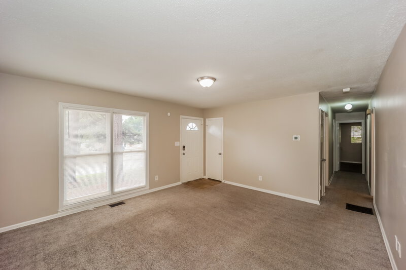 2,210/Mo, 8175 Eton Court Jonesboro, GA 30238 Living Room View 2