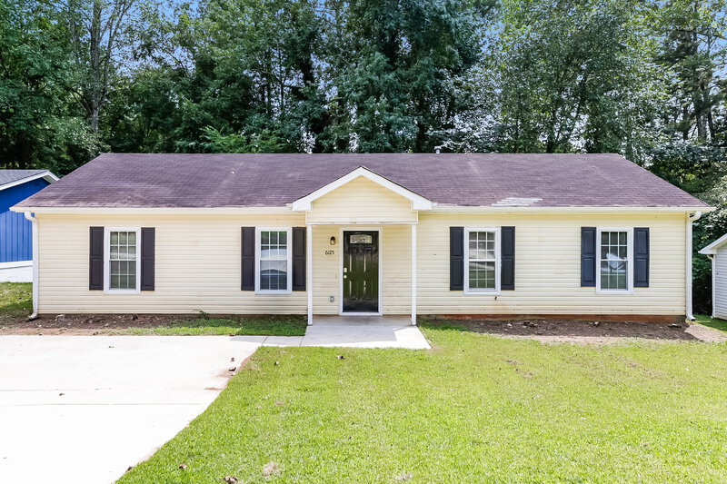 1,650/Mo, 6125 Pineneedle Drive Covington, GA 30014 External View