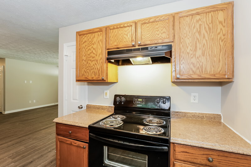 1,650/Mo, 6125 Pineneedle Drive Covington, GA 30014 Kitchen View 2
