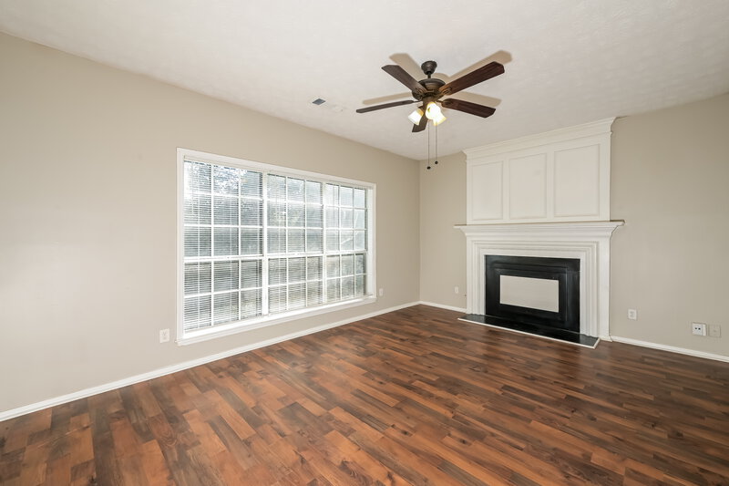 1,890/Mo, 700 Ashton Lane Lawrenceville, GA 30044 Living Room View