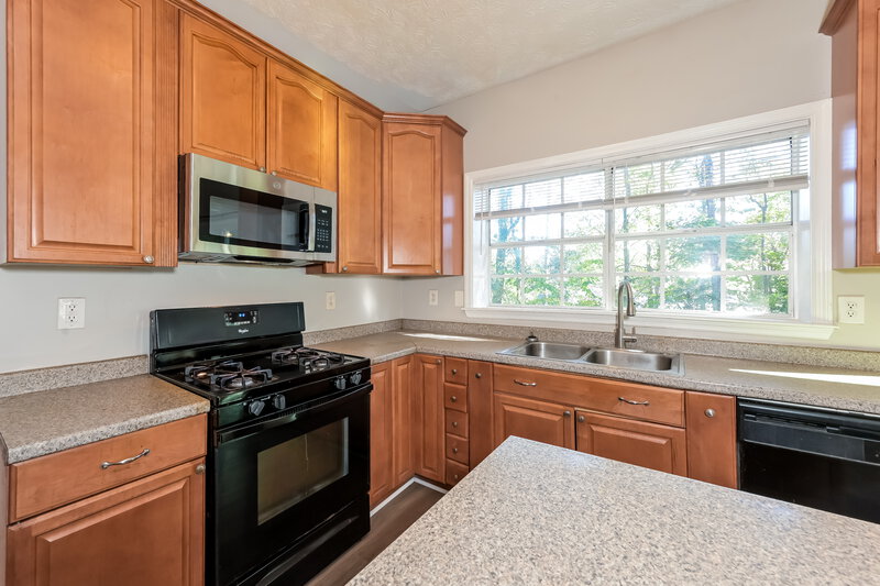 1,890/Mo, 700 Ashton Lane Lawrenceville, GA 30044 Kitchen View