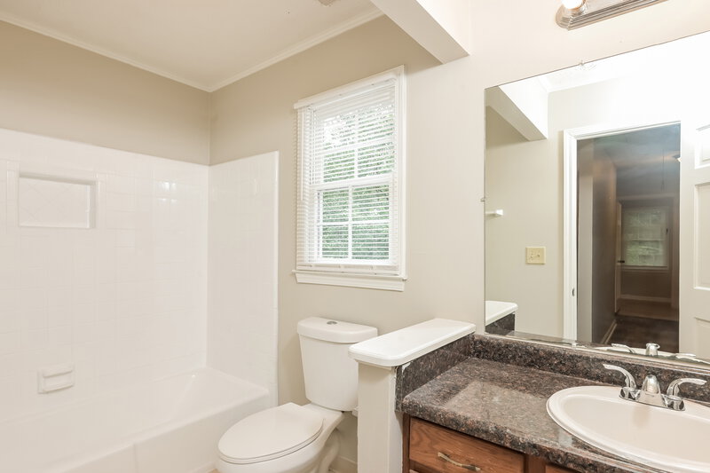 3,370/Mo, 2481 Meadowglen Trail Snellville, GA 30078 Bathroom View