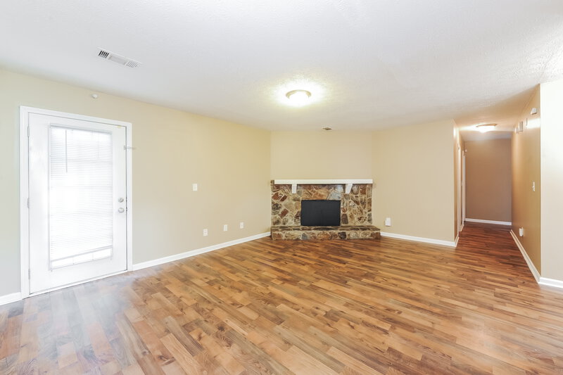 1,600/Mo, 3835 Scarsborough Drive Lawrenceville, GA 30044 Living Room View 2