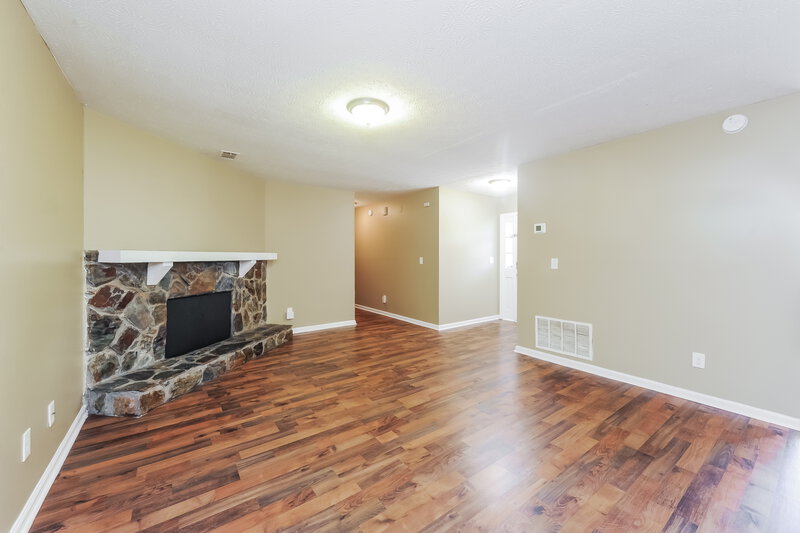 1,600/Mo, 3835 Scarsborough Drive Lawrenceville, GA 30044 Living Room View 3