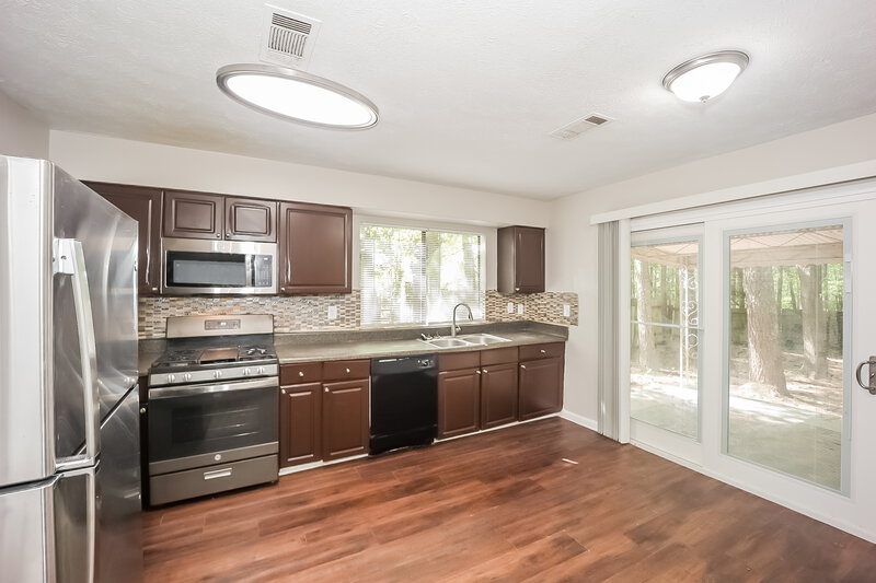 2,190/Mo, 67 Burnham Circle Jonesboro, GA 30238 Dining Room View