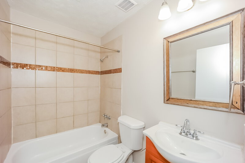 2,190/Mo, 67 Burnham Circle Jonesboro, GA 30238 Bathroom View